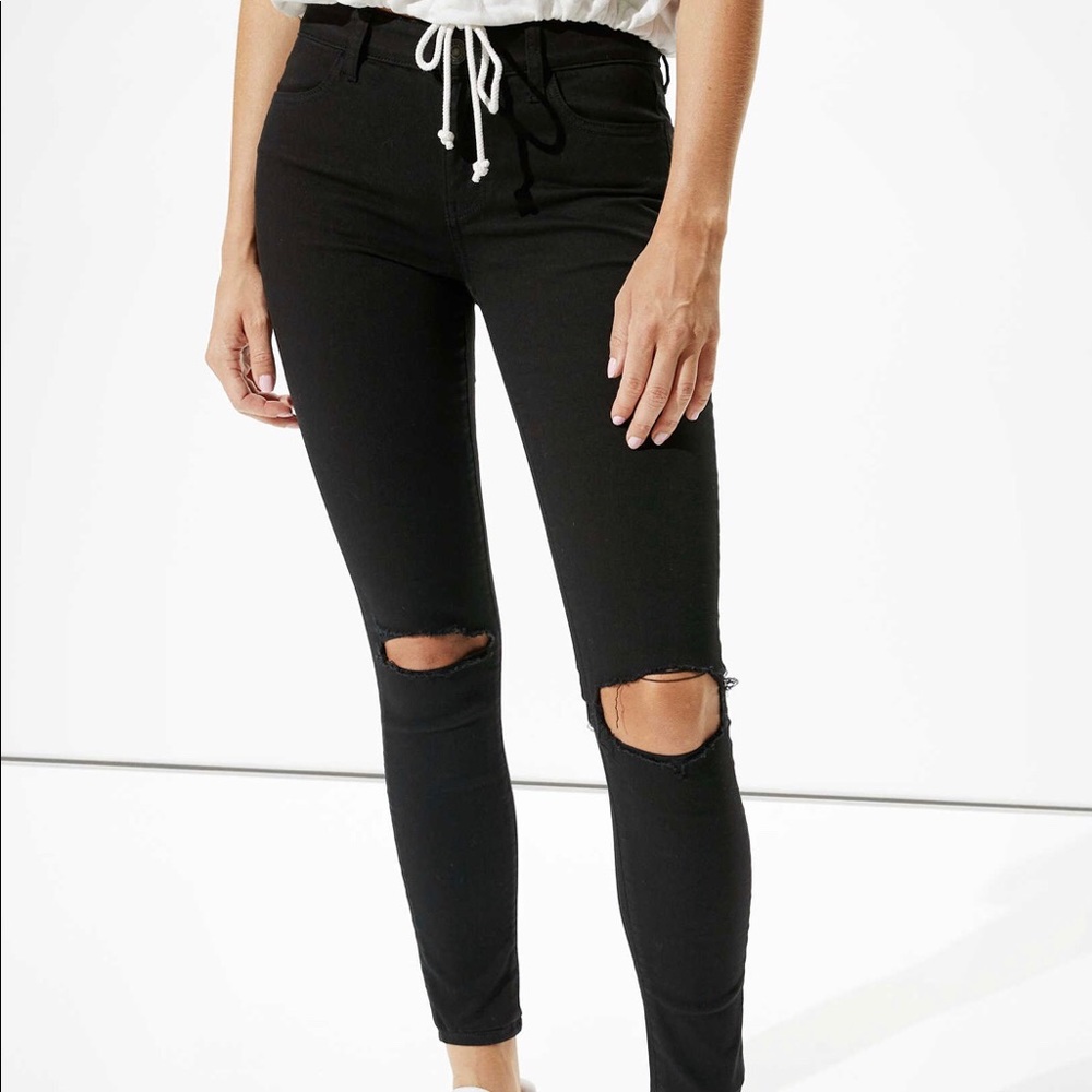 American eagle black ripped jegging 4 short